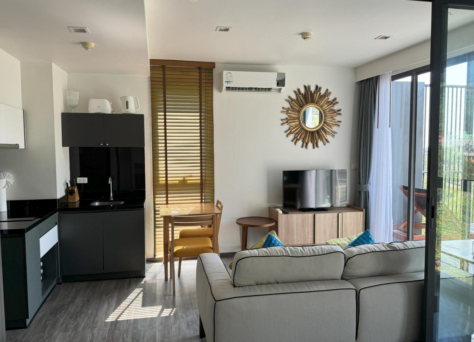 The Deck Condominium By Lofty Patong Kültér fotó