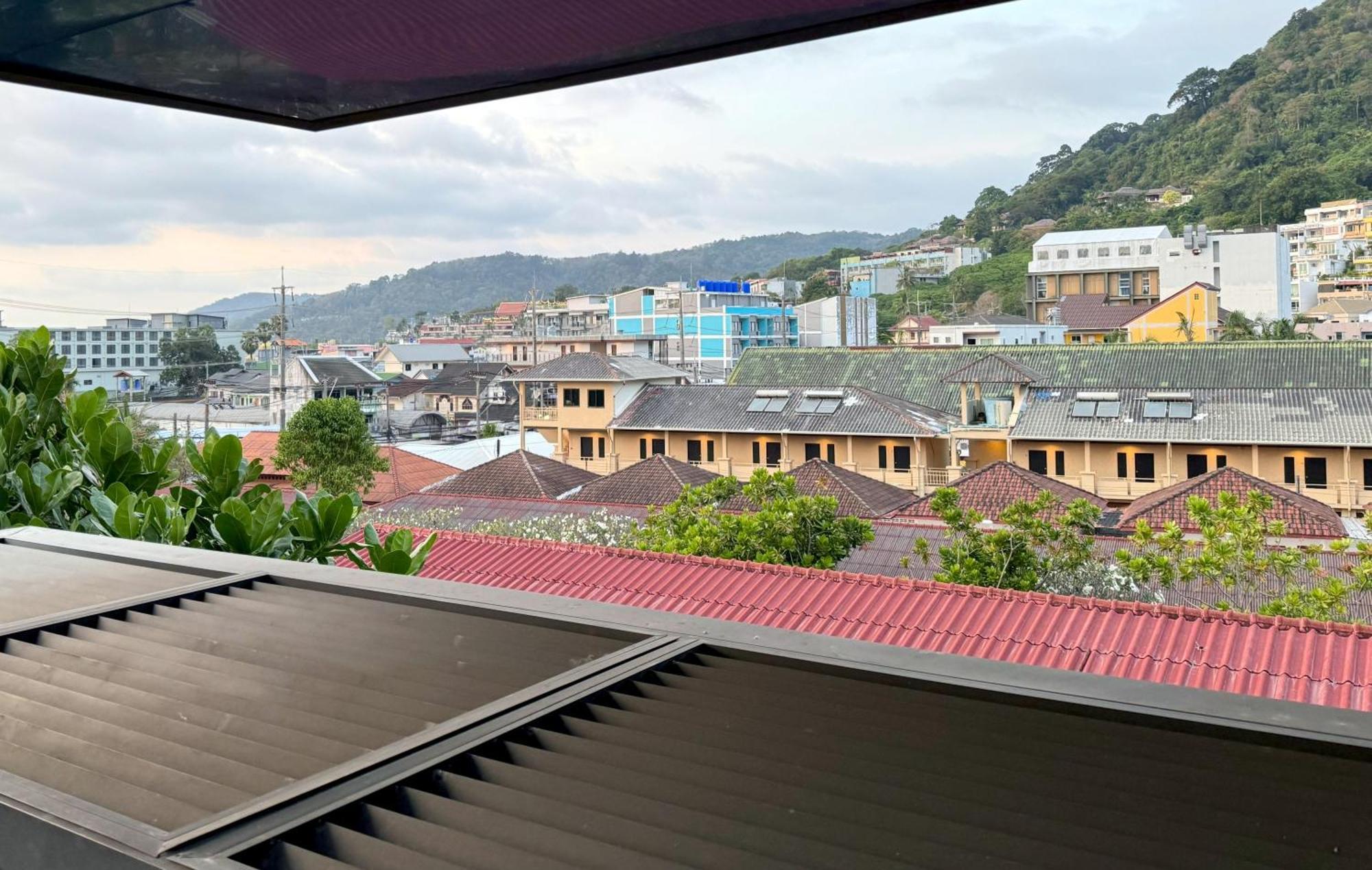 The Deck Condominium By Lofty Patong Kültér fotó